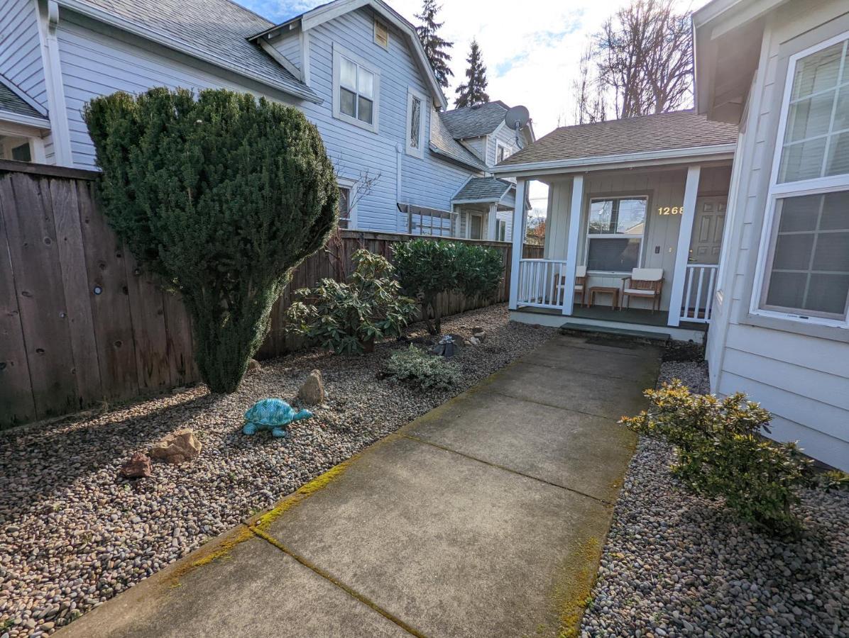 Contemporary 2-Bedroom Close To Downtown, Dining Eugene Eksteriør bilde